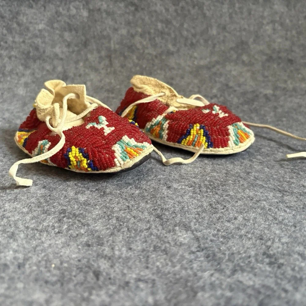 Vintage Cheyenne Moccasins Native American Infant‎ Child Size Fully Beaded Red